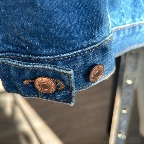 💋Forever 21 oversized Love You patch jean denim blue jacket S New Without tags - Picture 4 of 6